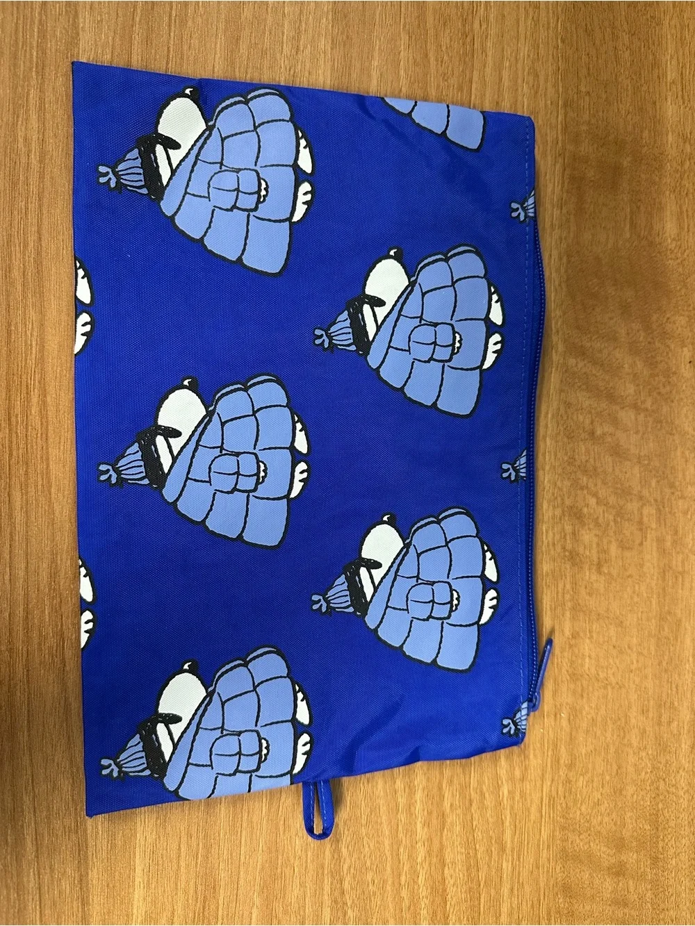 BAGGU Large Blue Snoopy Puffy Jacket Pouch
